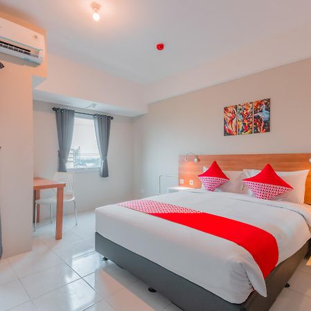 Flagship 750 Mont Blanc Hotell Bekasi Eksteriør bilde