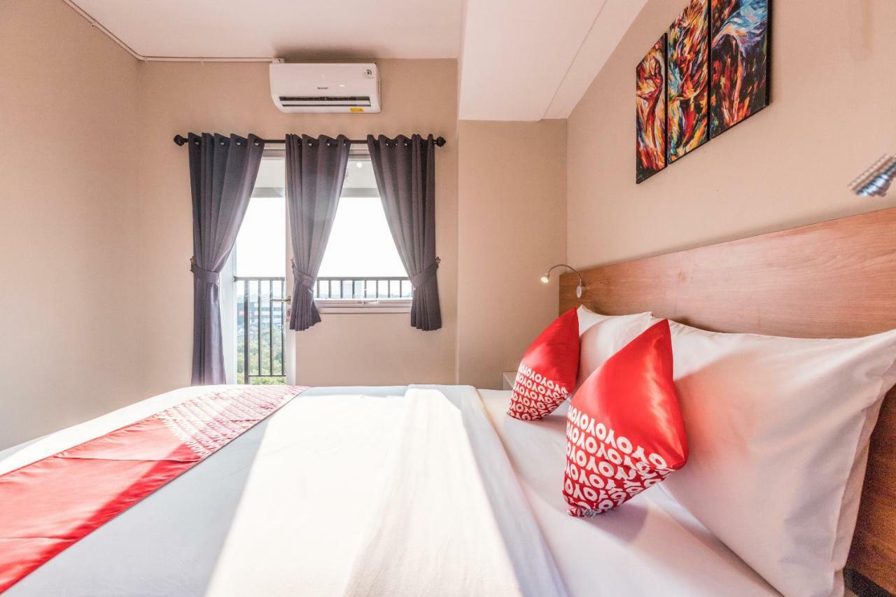 Flagship 750 Mont Blanc Hotell Bekasi Eksteriør bilde